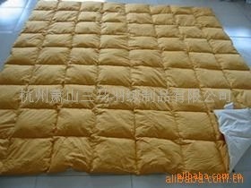 供應(yīng)AB色羽絨被(圖) - 供應(yīng)AB色羽絨被(圖)廠家 - 供應(yīng)AB色羽絨被(圖)價(jià)格 - 杭州蕭山三馬羽絨制品 - 